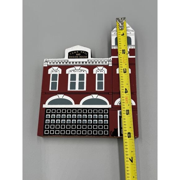 1992 The Cats Meow Medina Firehouse Series VIII Shelf Sitter Decor - Picture 5 of 6